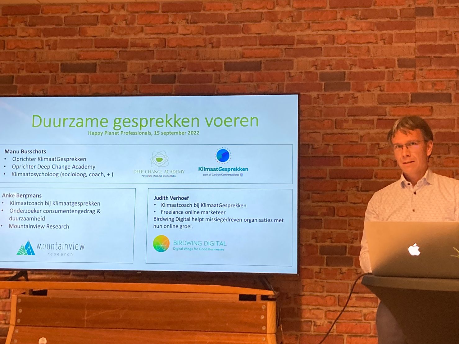 Je bekijkt nu Ruim 30 leden bij KlimaatGesprekken in Amersfoort